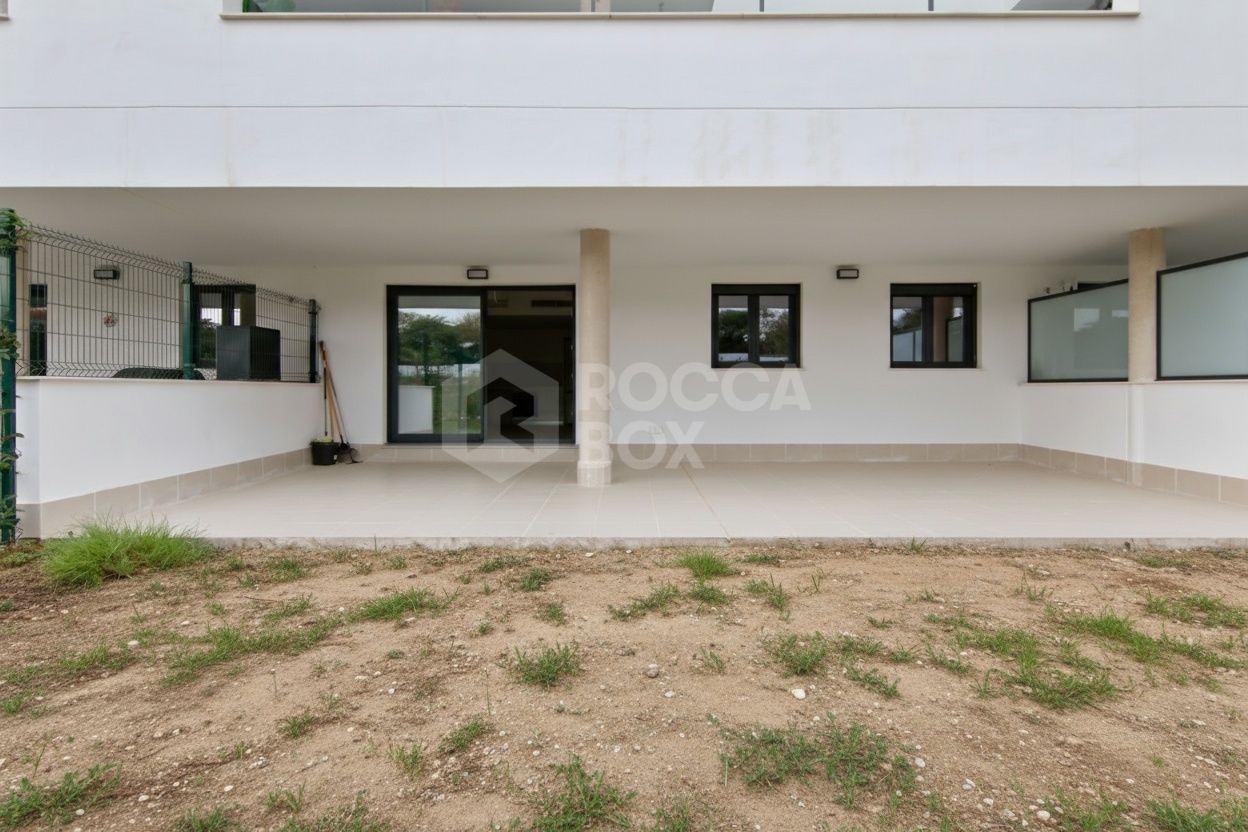 Ground Floor Apartment for sale in Estepona East, Estepona