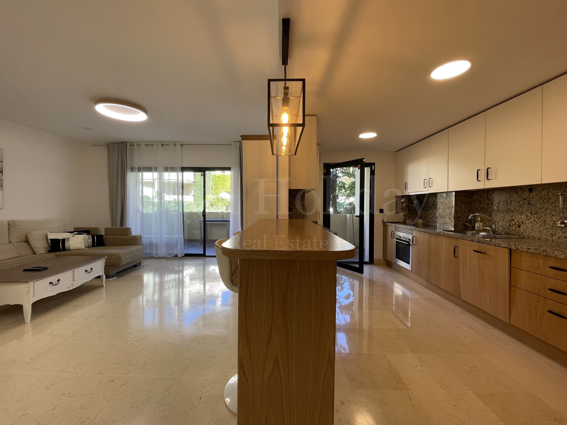 Apartamento en Los Capanes del Golf, Benahavis