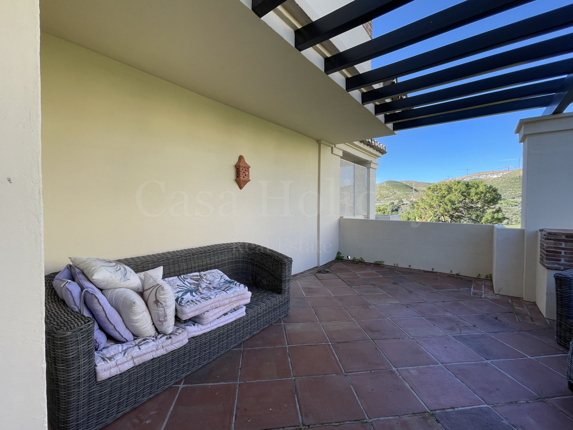 Apartamento en Los Capanes del Golf, Benahavis