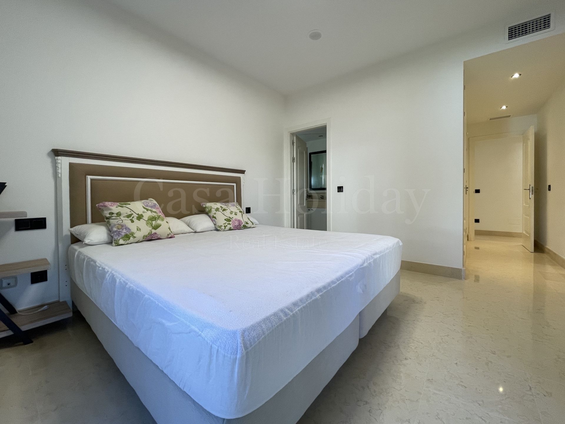 Apartamento en Los Capanes del Golf, Benahavis