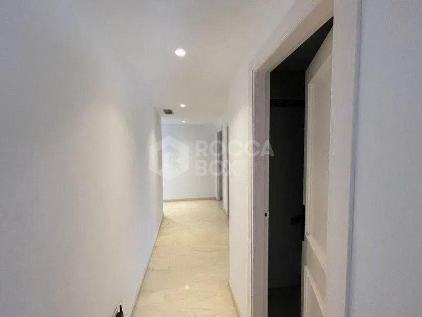 Ground Floor Apartment for sale in La Cartuja del Golf, Estepona East