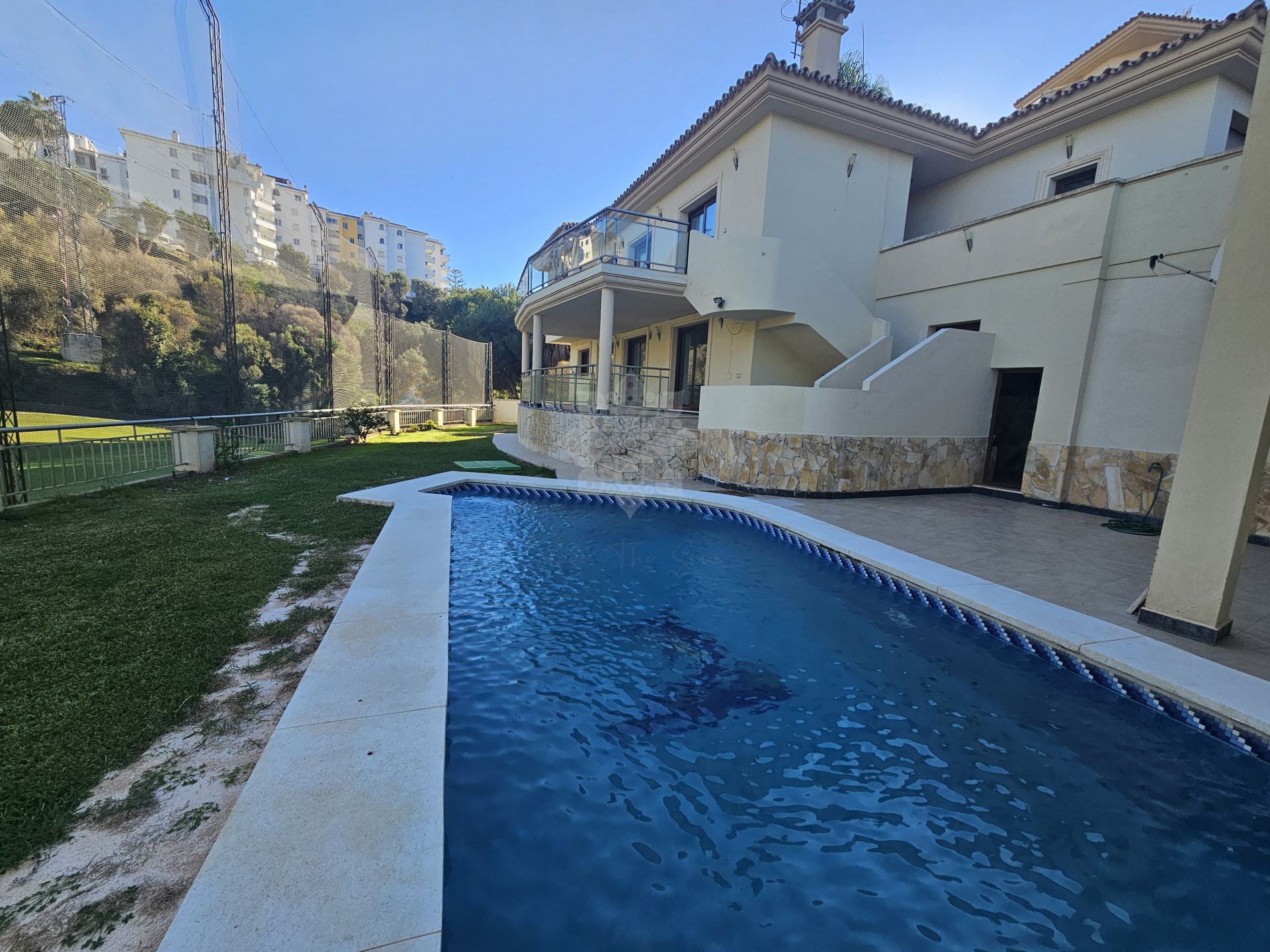 Villa in Riviera del Sol, Mijas Costa