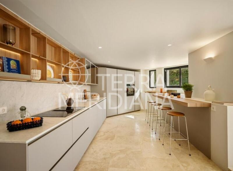 Villa in Nueva Andalucia, Marbella