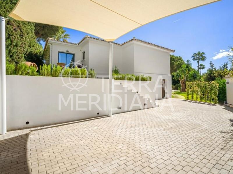 Villa in Nueva Andalucia, Marbella