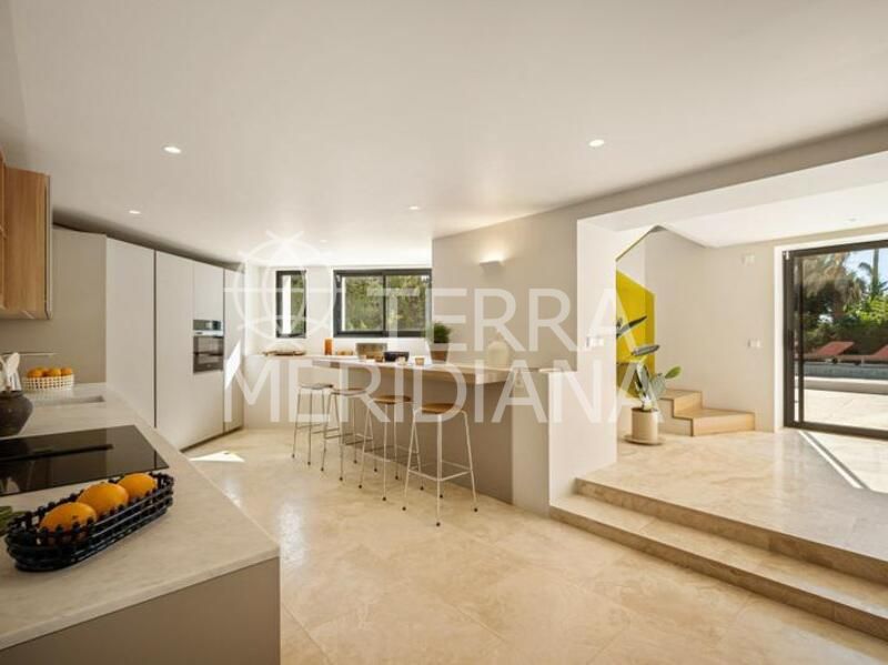 Villa in Nueva Andalucia, Marbella