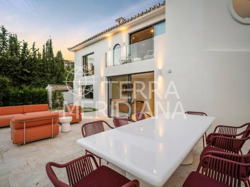 Villa in Nueva Andalucia, Marbella