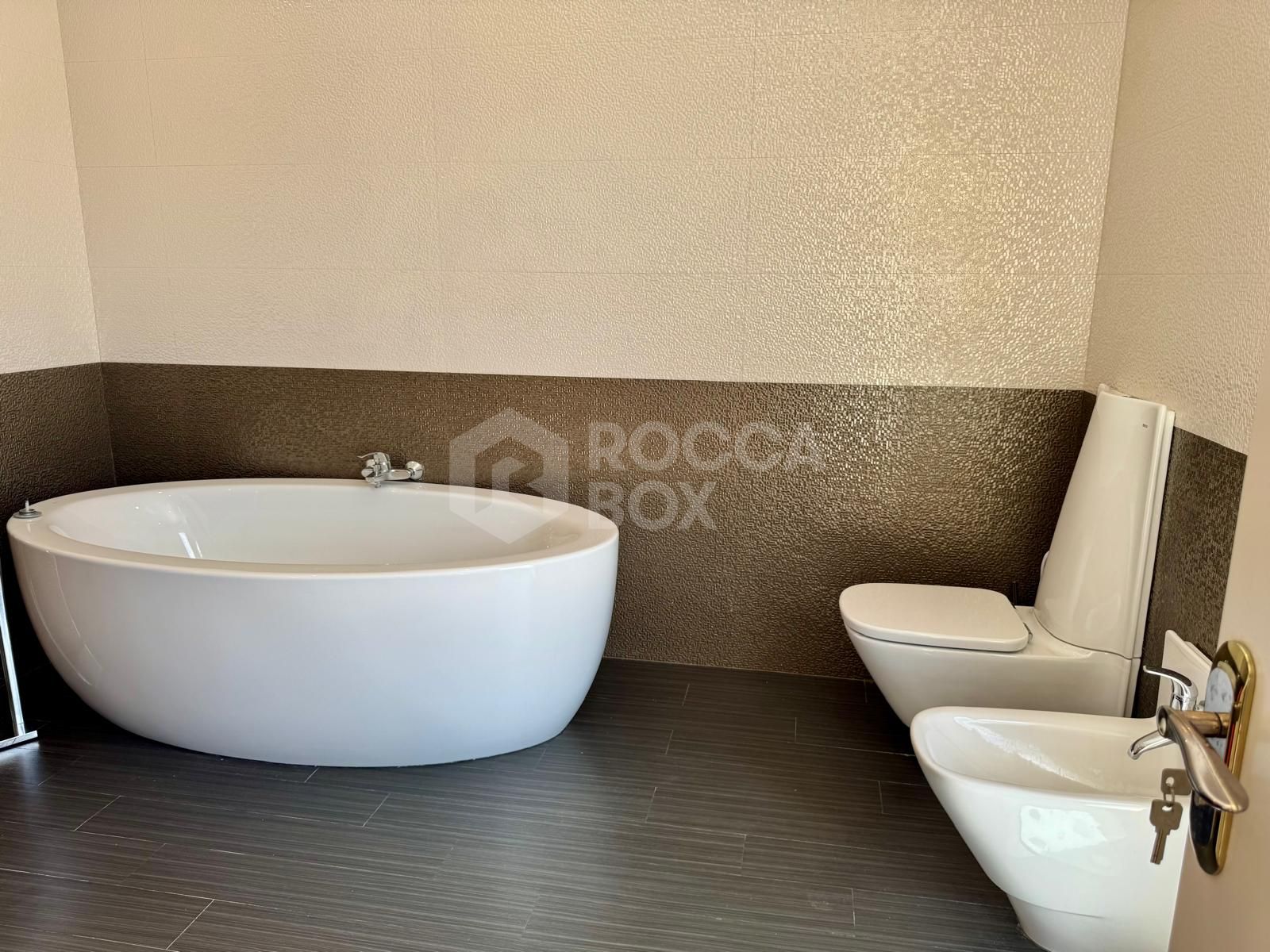 LUXURY