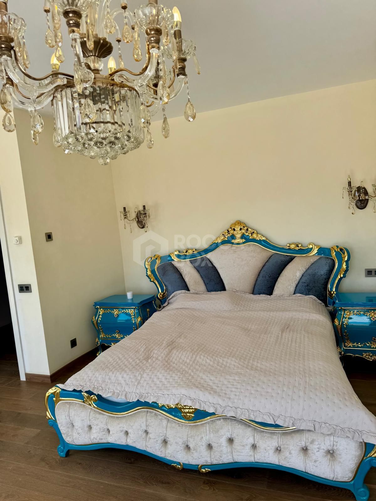 LUXURY