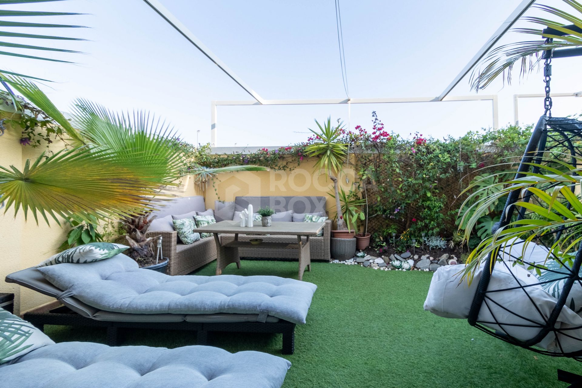 Modern South-Facing Townhouse with Premium Finishes – Move-In Ready