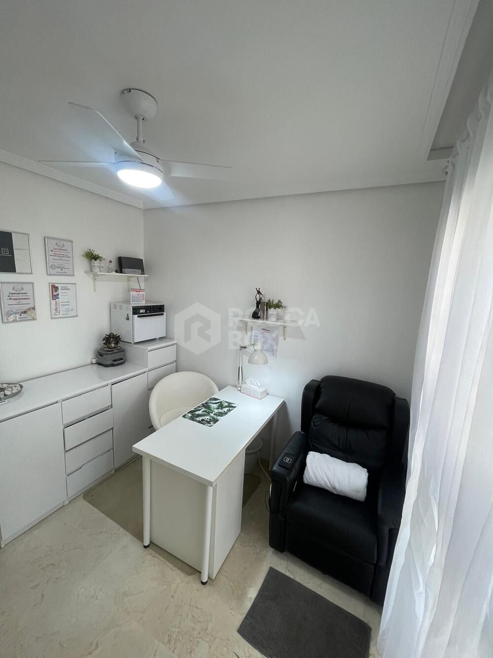 Modern South-Facing Townhouse with Premium Finishes – Move-In Ready