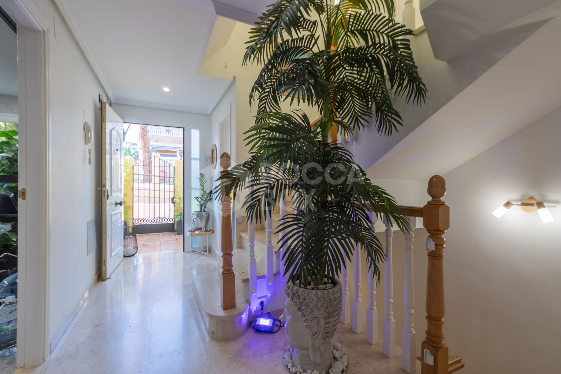 Modern South-Facing Townhouse with Premium Finishes – Move-In Ready