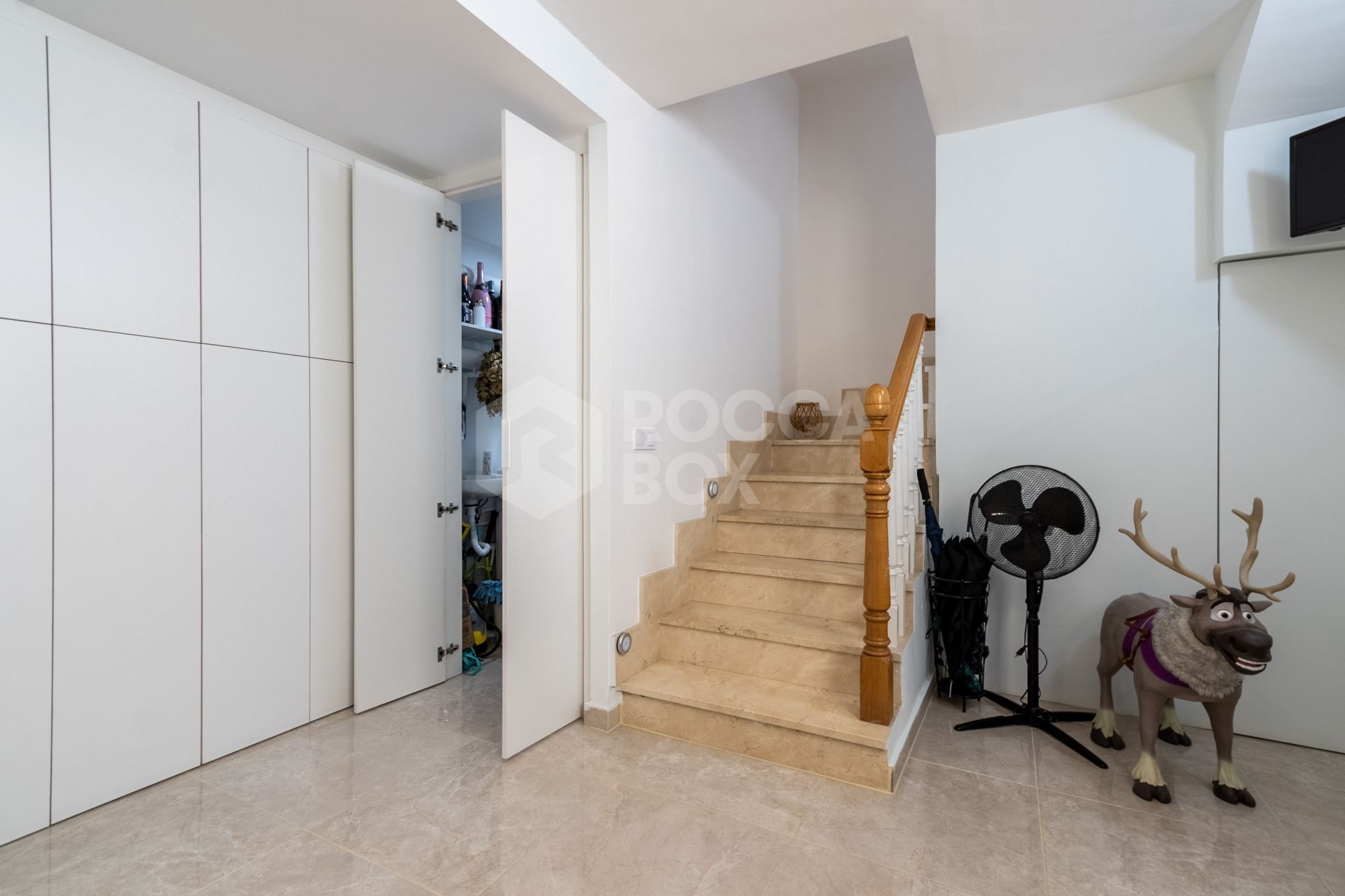 Modern South-Facing Townhouse with Premium Finishes – Move-In Ready
