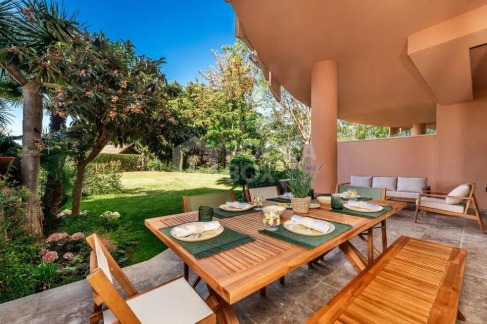 Sophisticated Ground-Floor Residence in Magna Marbella