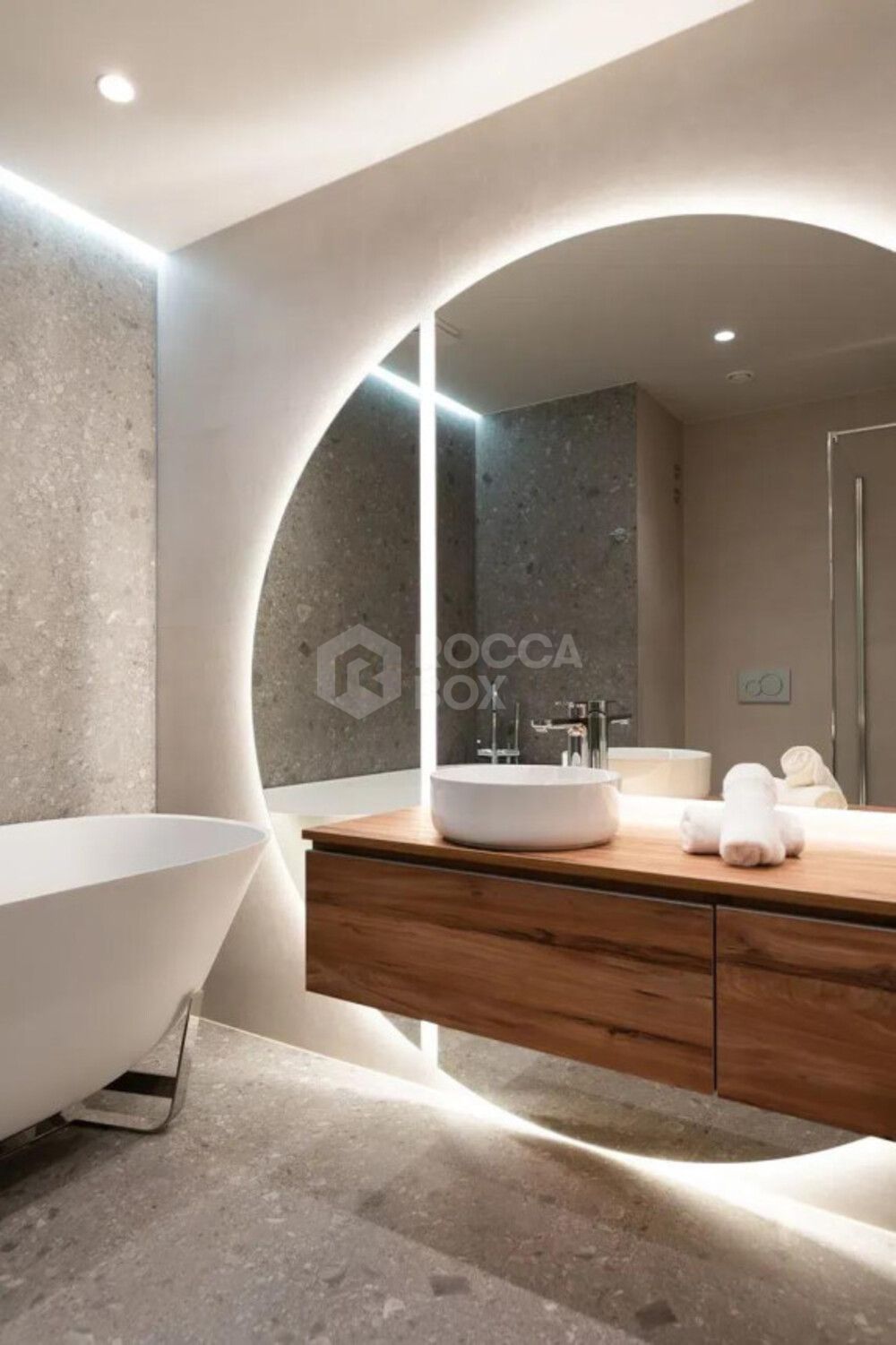 Sophisticated Ground-Floor Residence in Magna Marbella