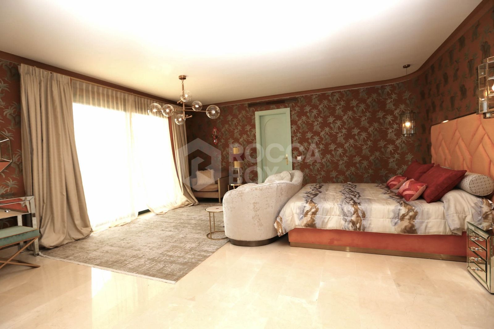 Exceptional Luxury Villa with Panoramic Views in Selwo, Estepona