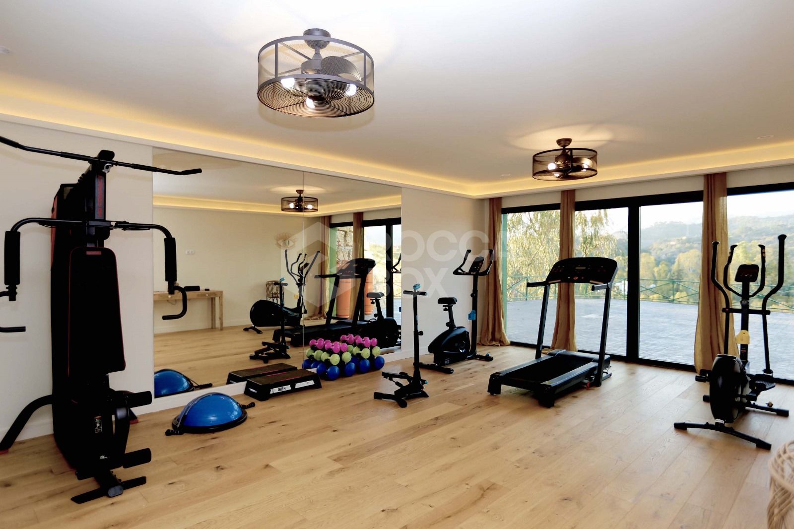 Exceptional Luxury Villa with Panoramic Views in Selwo, Estepona