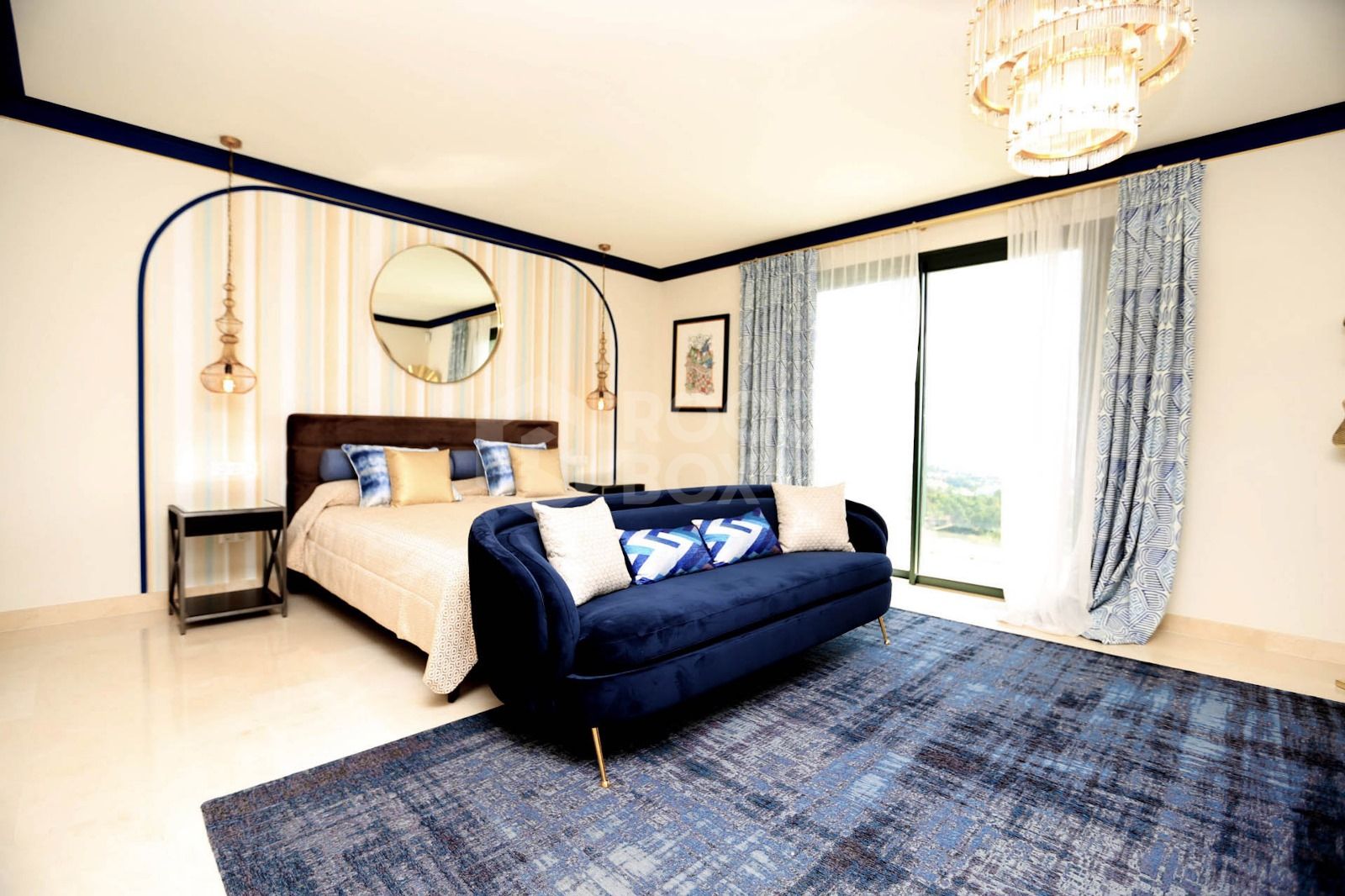 Exceptional Luxury Villa with Panoramic Views in Selwo, Estepona