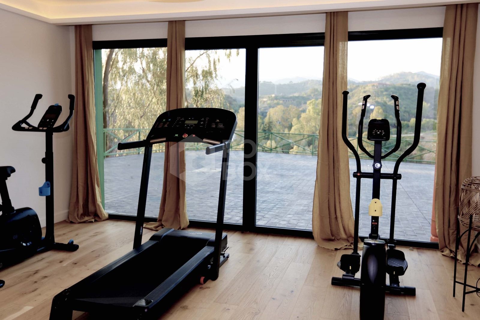 Exceptional Luxury Villa with Panoramic Views in Selwo, Estepona