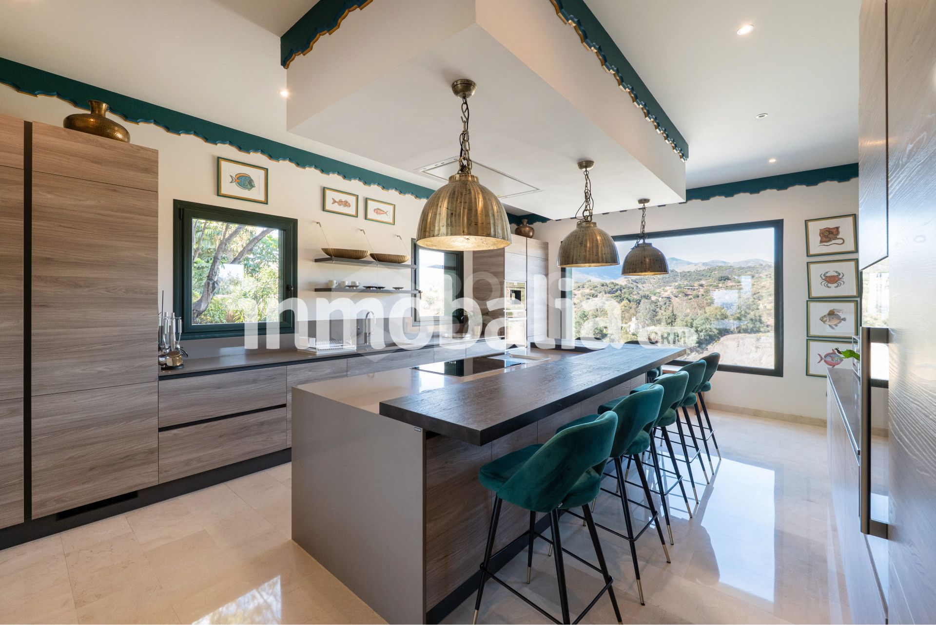 Exceptional Luxury Villa with Panoramic Views in Selwo, Estepona