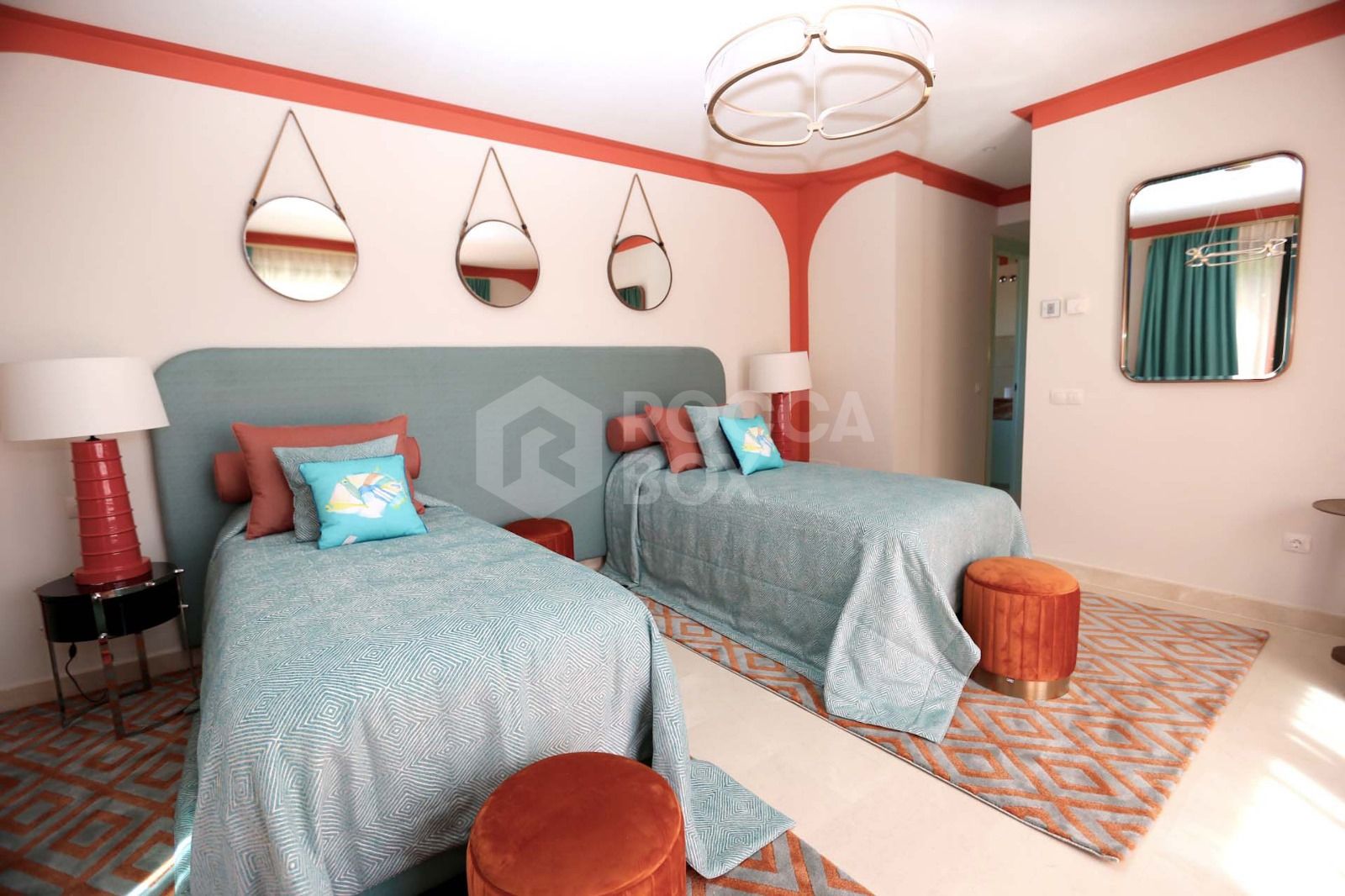 Exceptional Luxury Villa with Panoramic Views in Selwo, Estepona