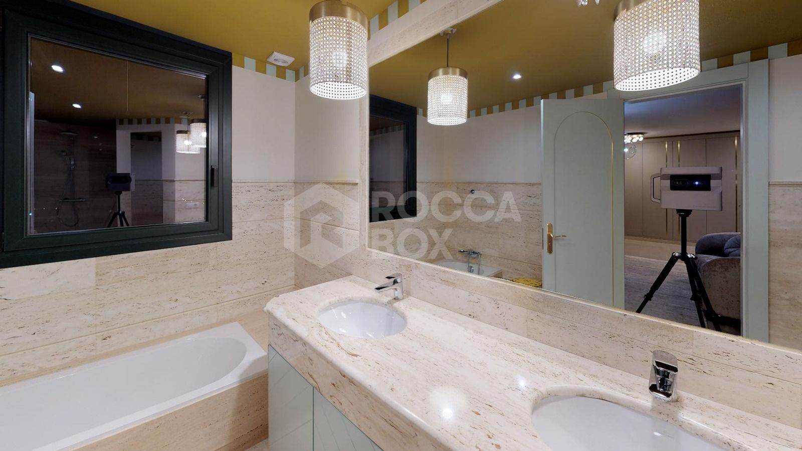 Exceptional Luxury Villa with Panoramic Views in Selwo, Estepona