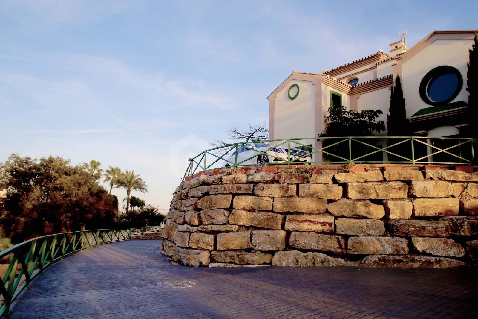 Exceptional Luxury Villa with Panoramic Views in Selwo, Estepona