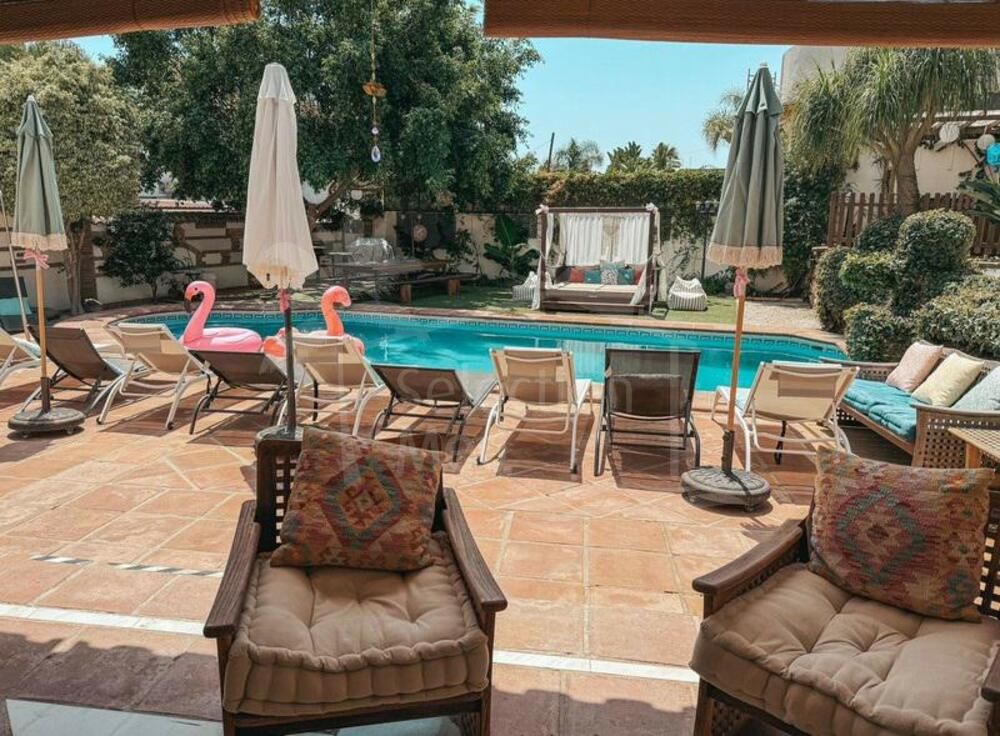 Villa en venta en Nueva Andalucia, Marbella