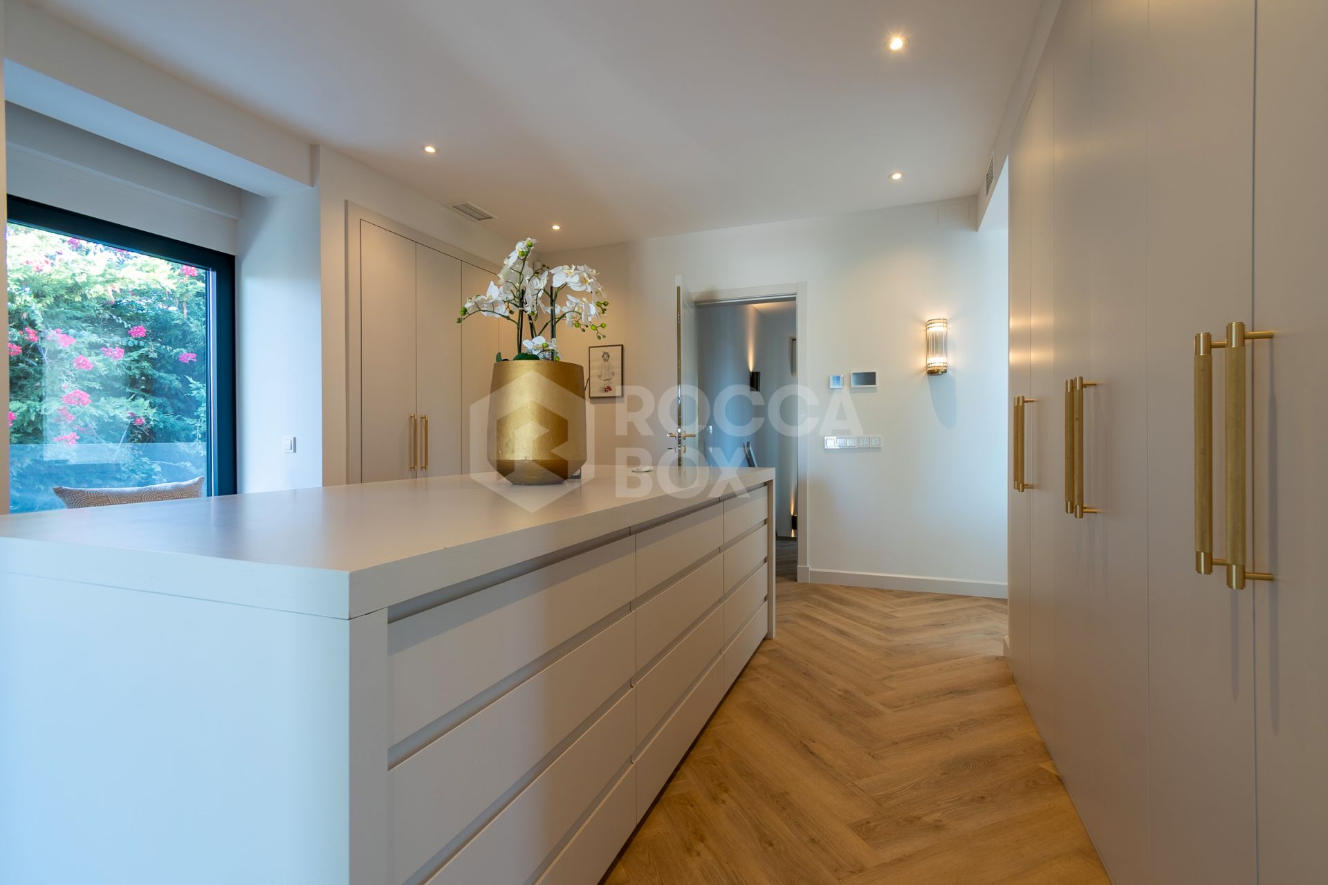 Villa for sale in Artola, Marbella