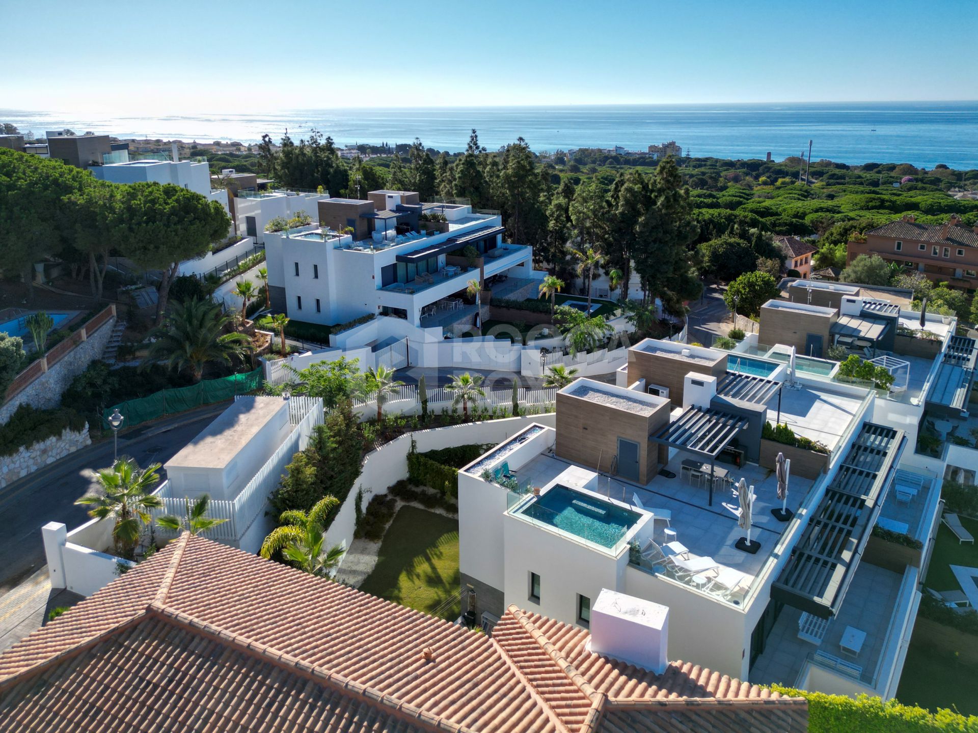 Villa for sale in Artola, Marbella