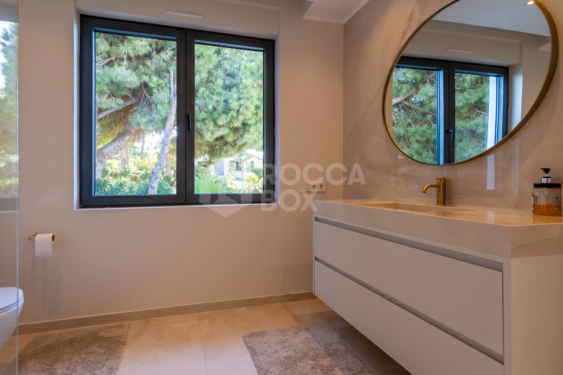 Villa for sale in Artola, Marbella