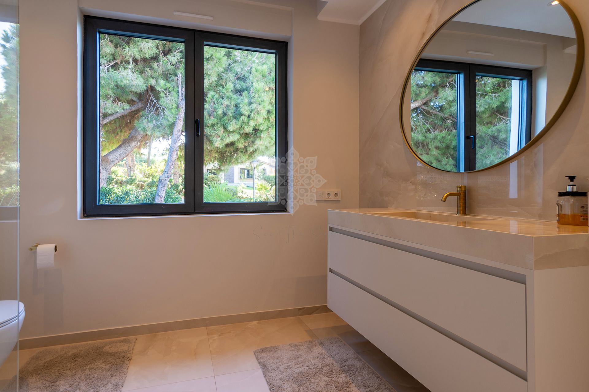 Villa in Artola, Marbella