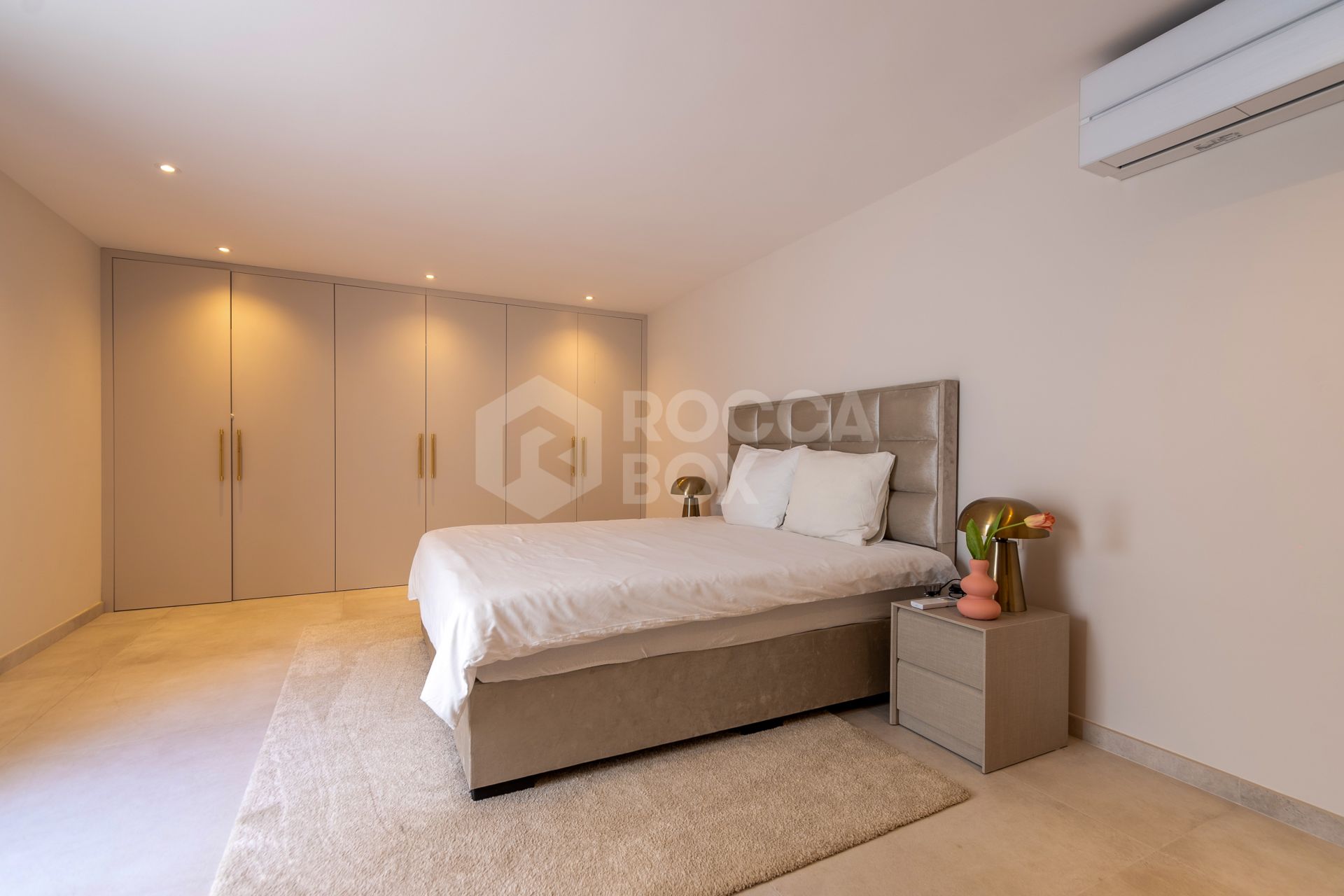 Villa for sale in Artola, Marbella