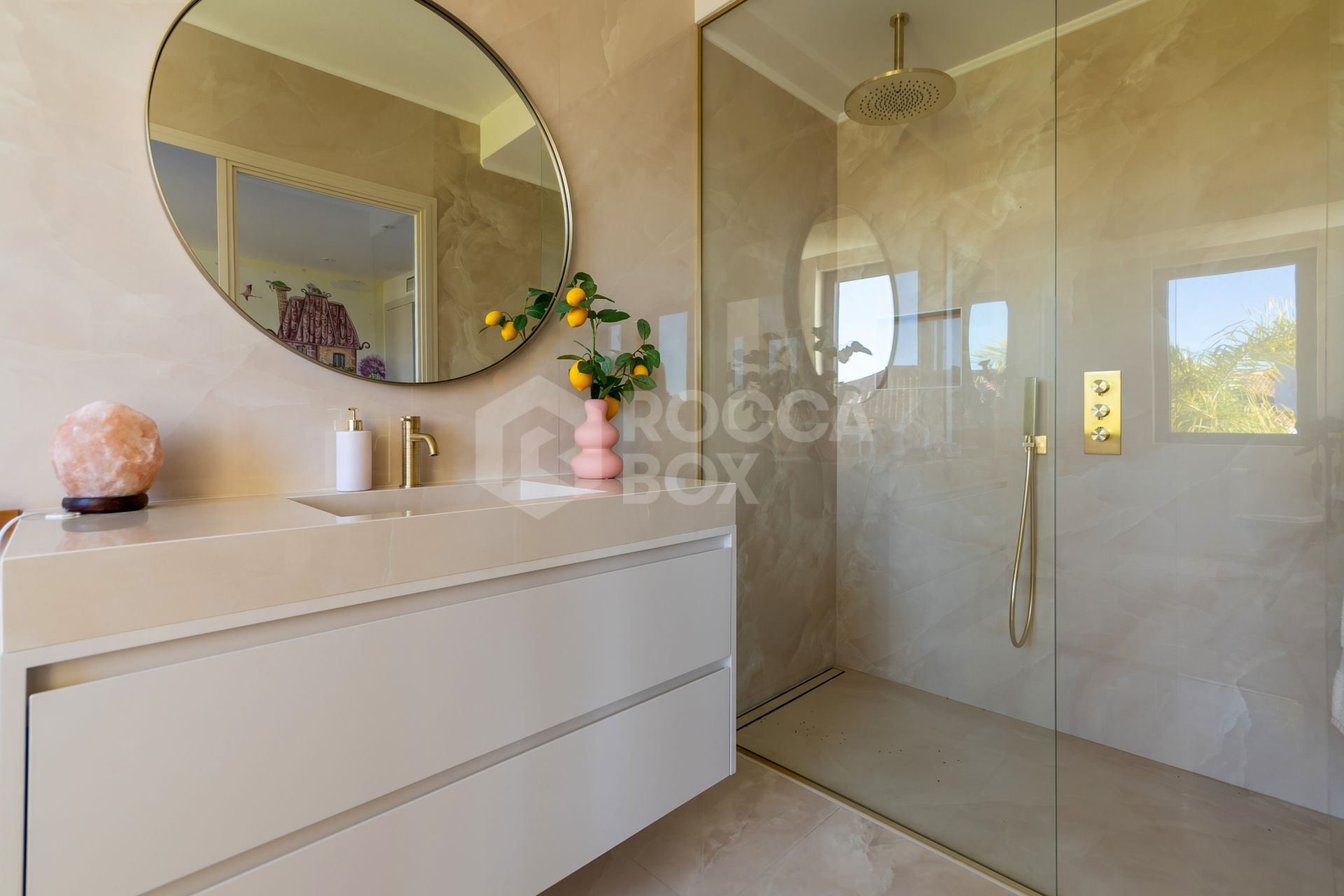 Villa for sale in Artola, Marbella