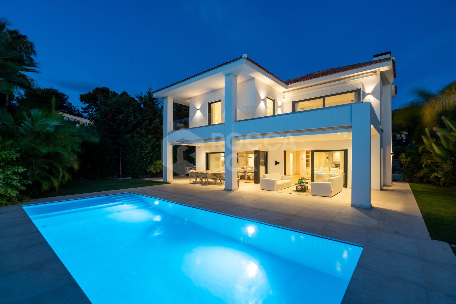 Villa for sale in Artola, Marbella