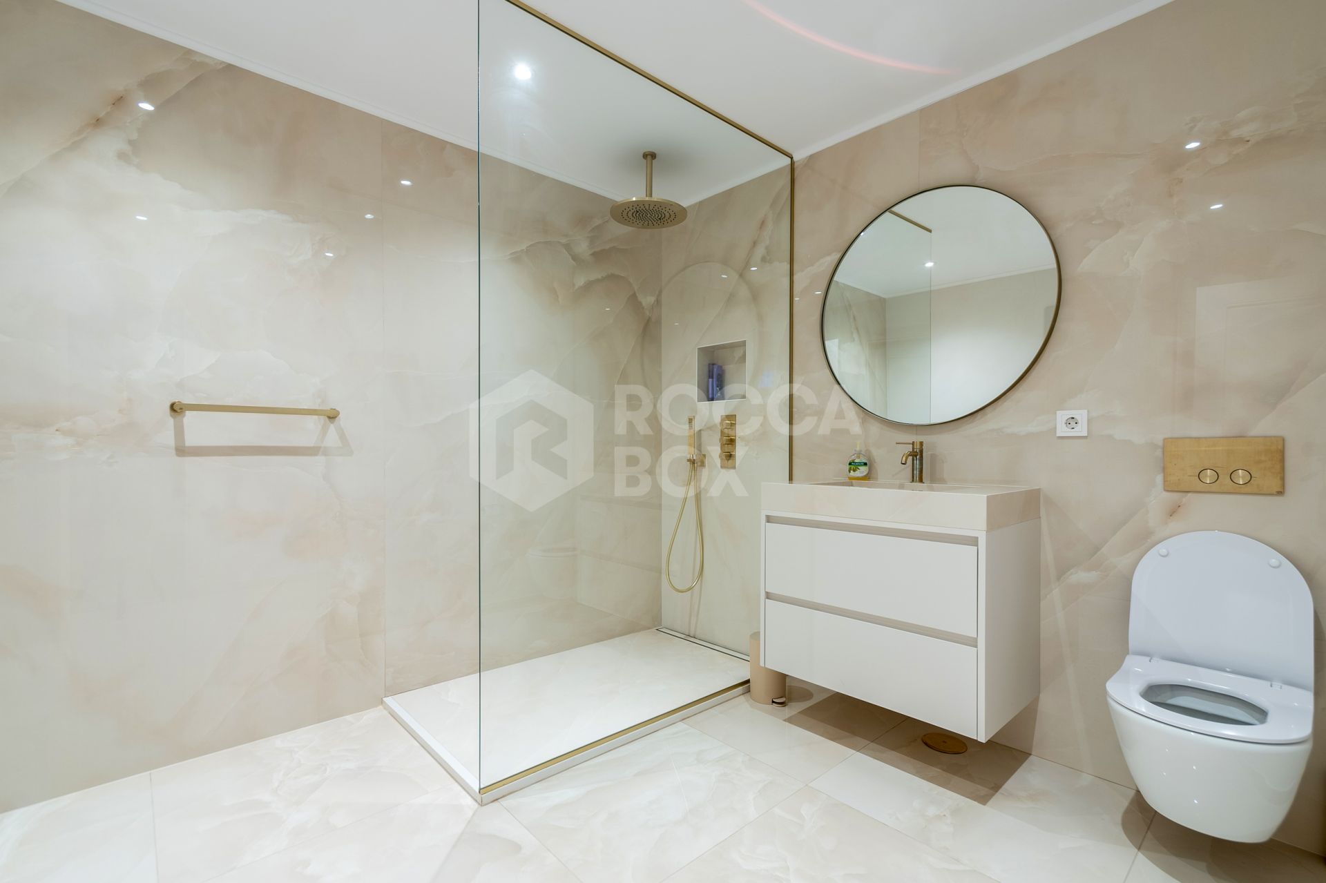 Villa for sale in Artola, Marbella