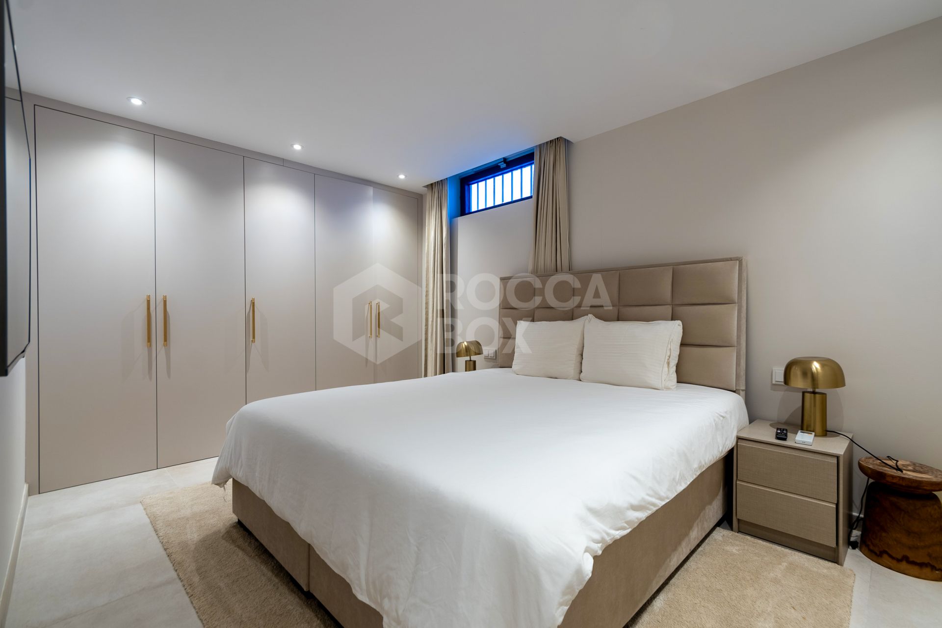 Villa for sale in Artola, Marbella