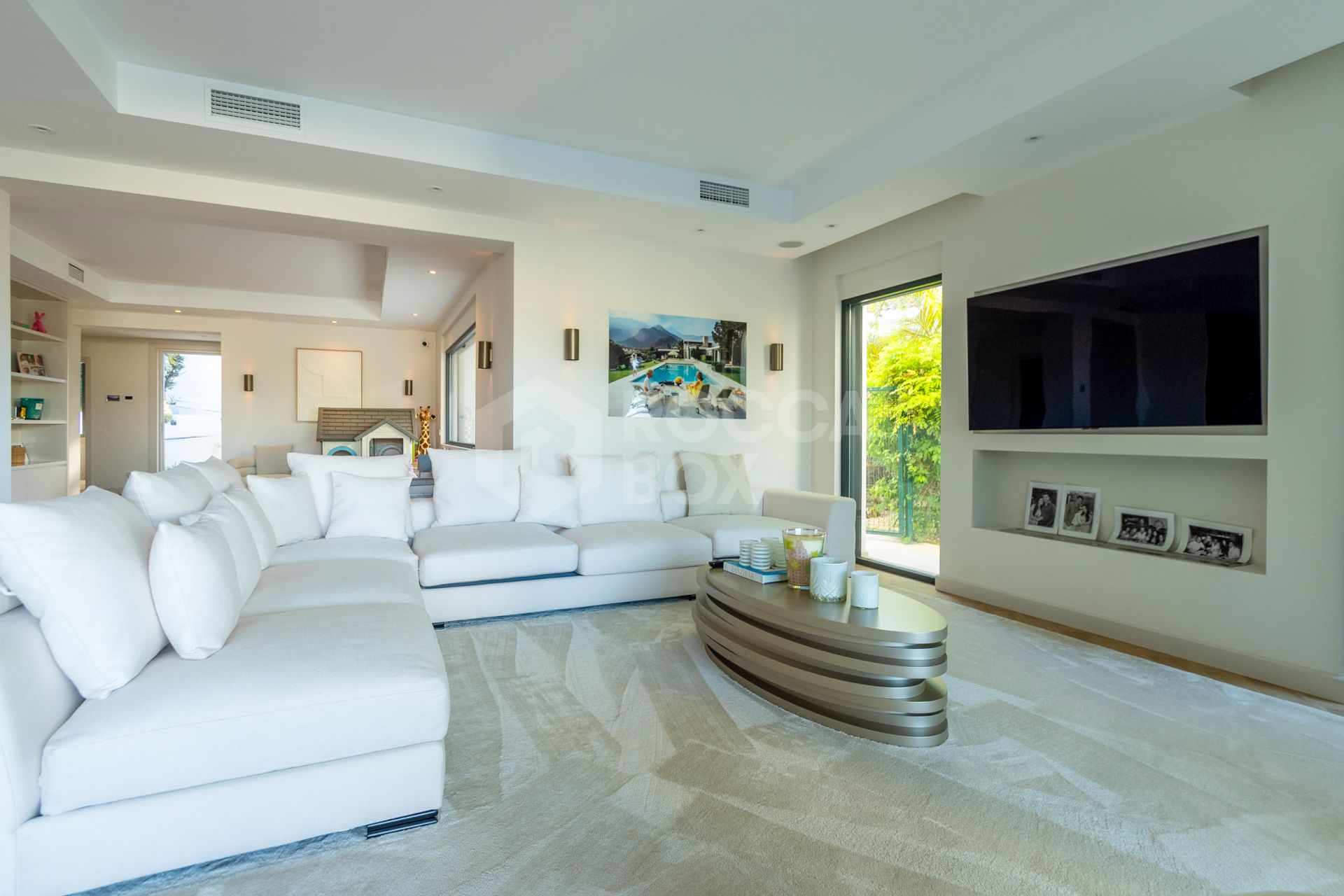 Villa for sale in Artola, Marbella