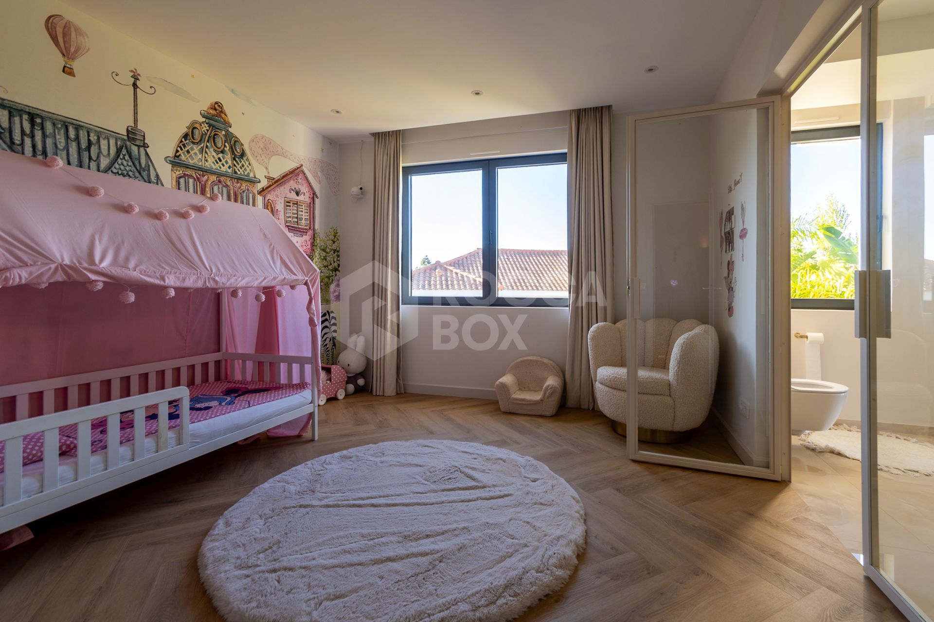 Villa for sale in Artola, Marbella