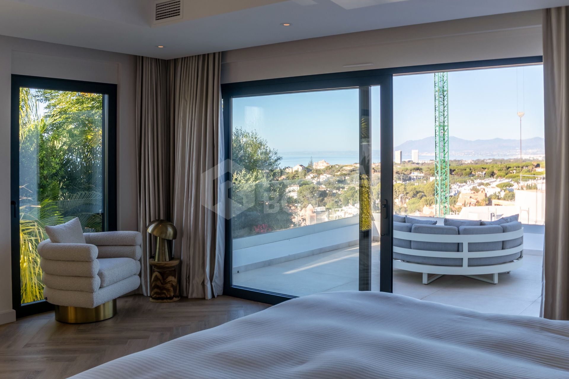 Villa for sale in Artola, Marbella