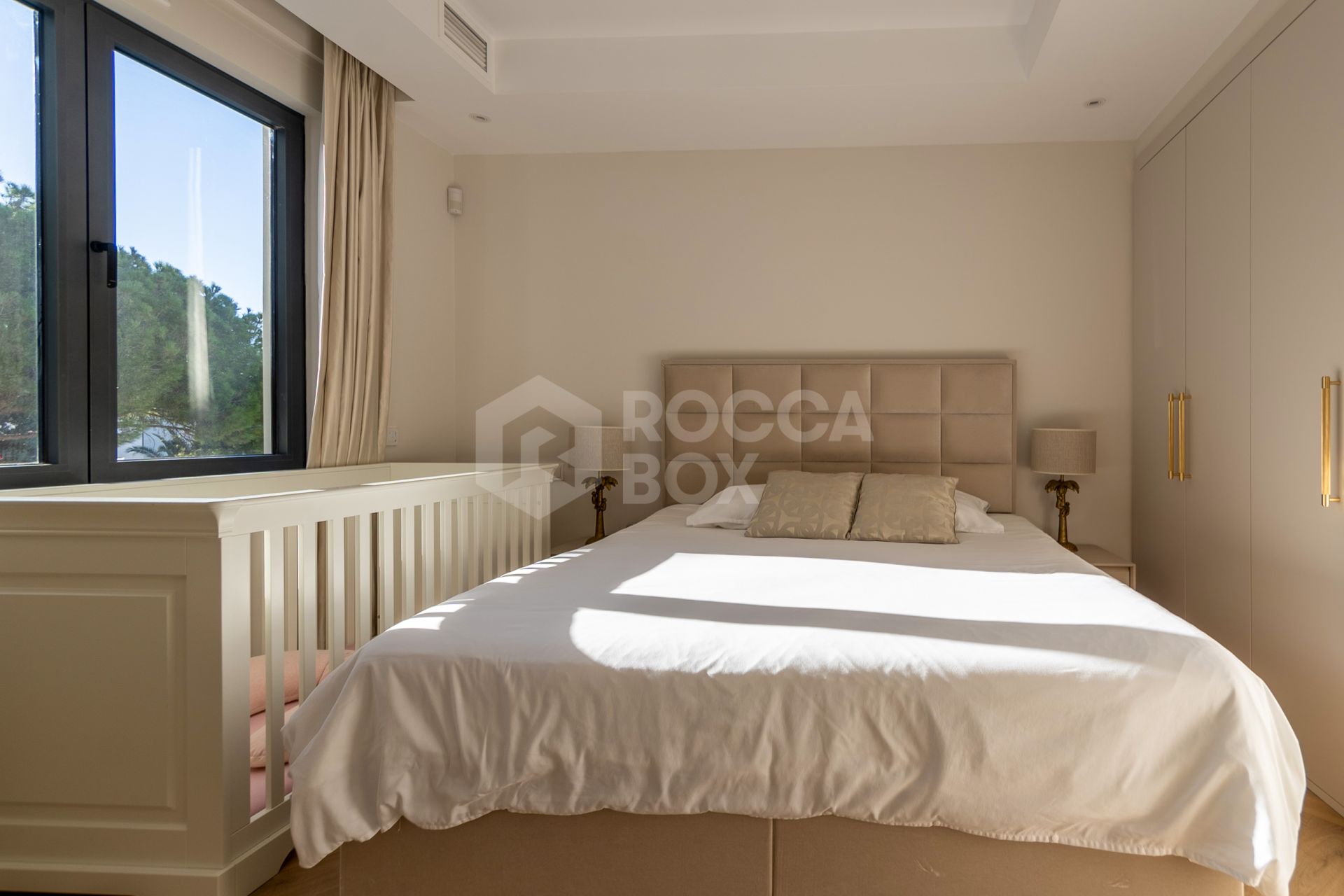 Villa for sale in Artola, Marbella