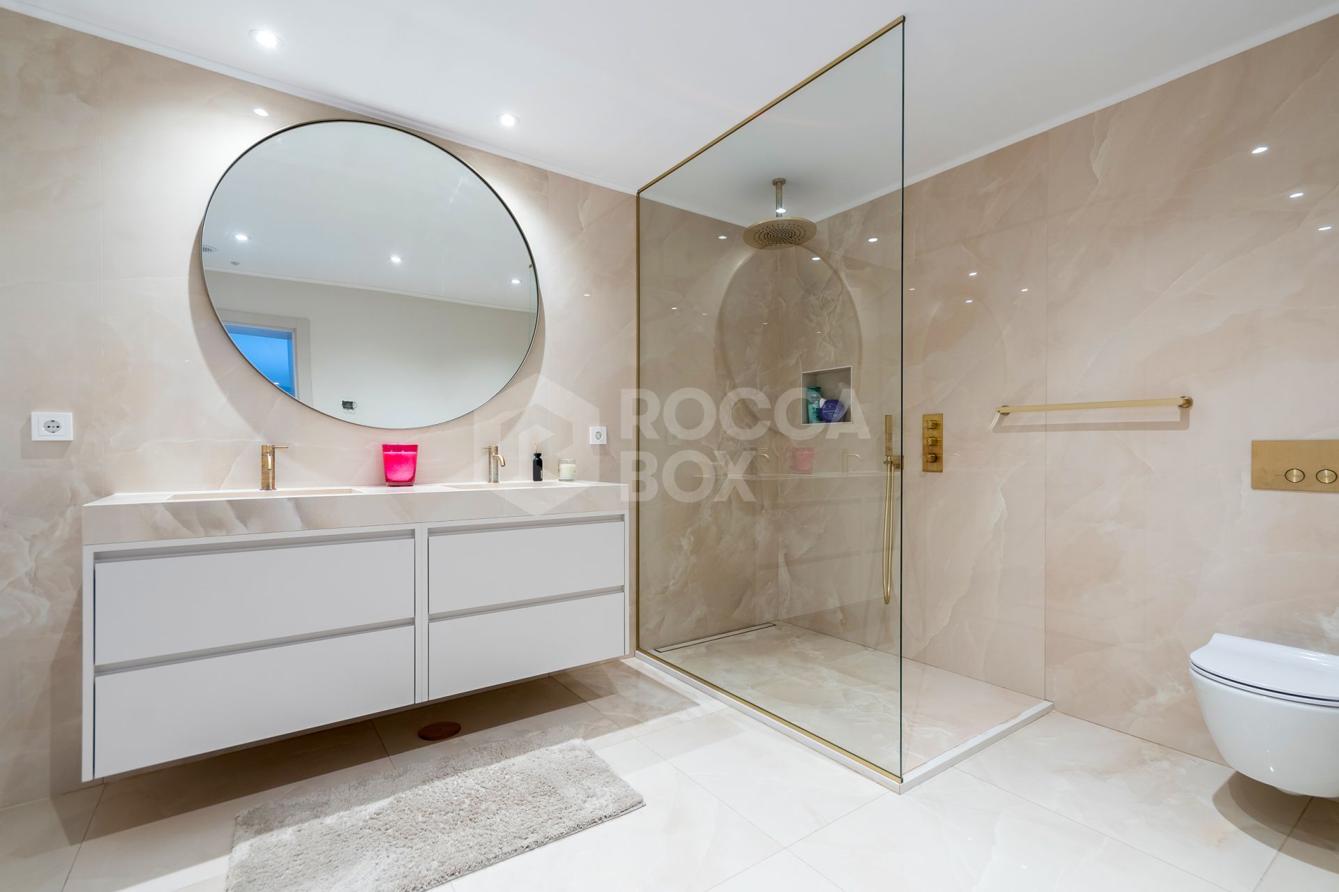 Villa for sale in Artola, Marbella