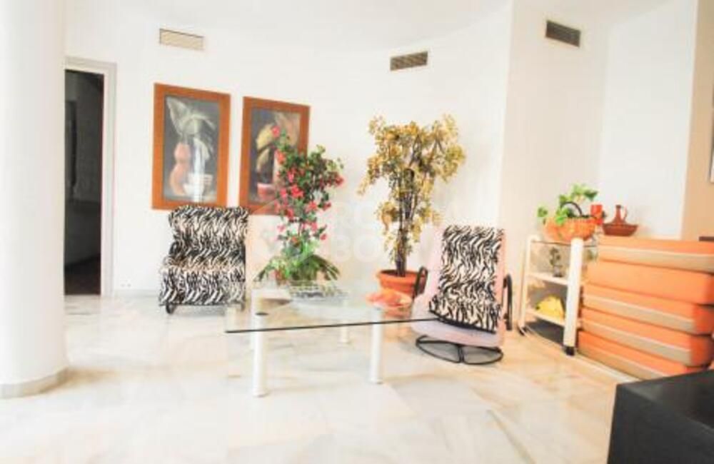 Apartment for long term rent in Rocamar, Marbella Golden Mile