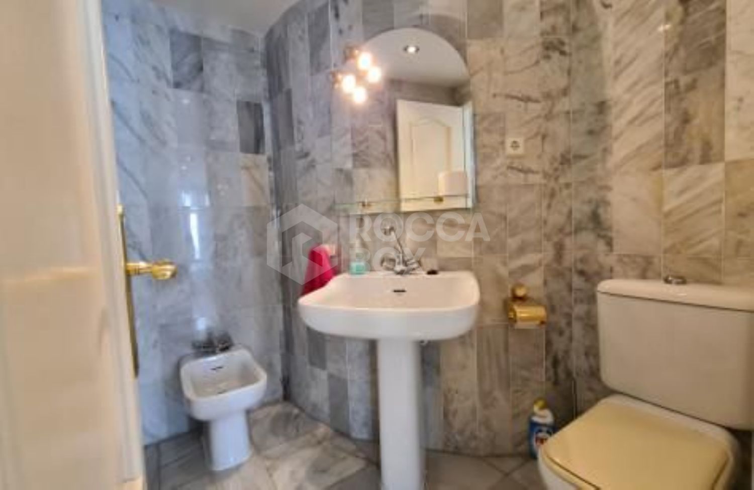 Apartment for long term rent in Rocamar, Marbella Golden Mile