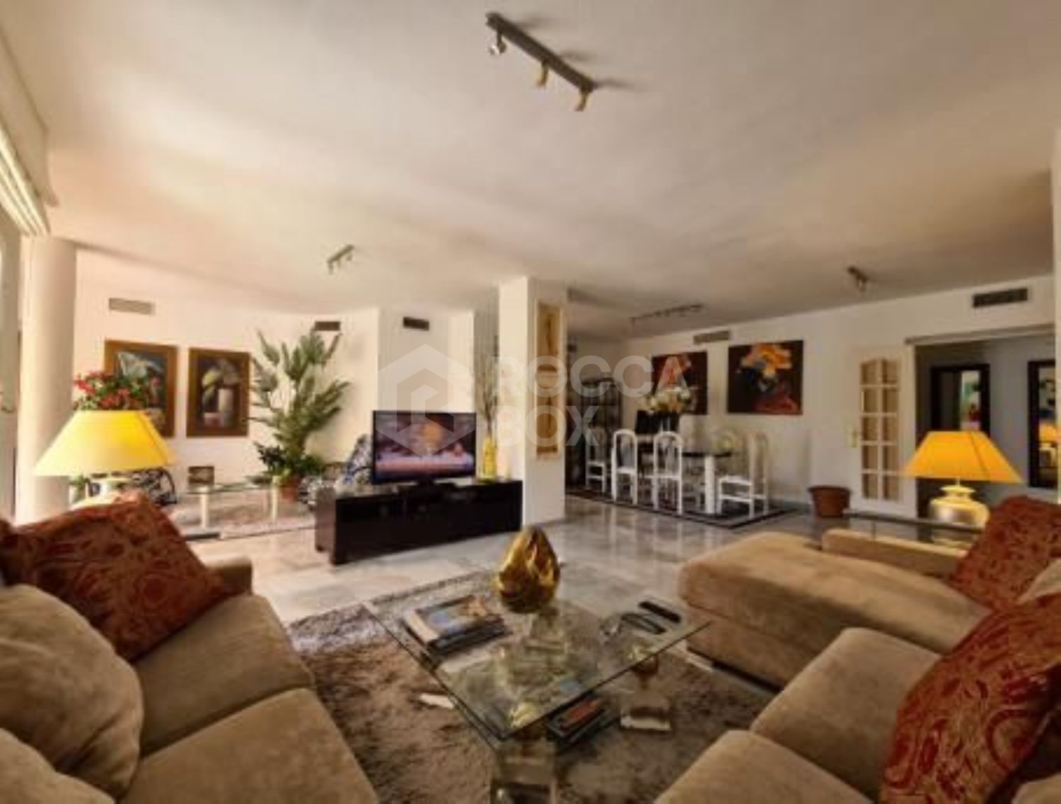 Apartment for long term rent in Rocamar, Marbella Golden Mile