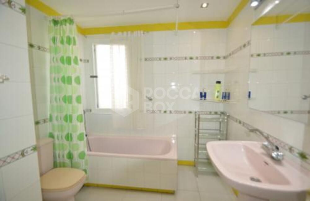 Apartment for long term rent in Rocamar, Marbella Golden Mile