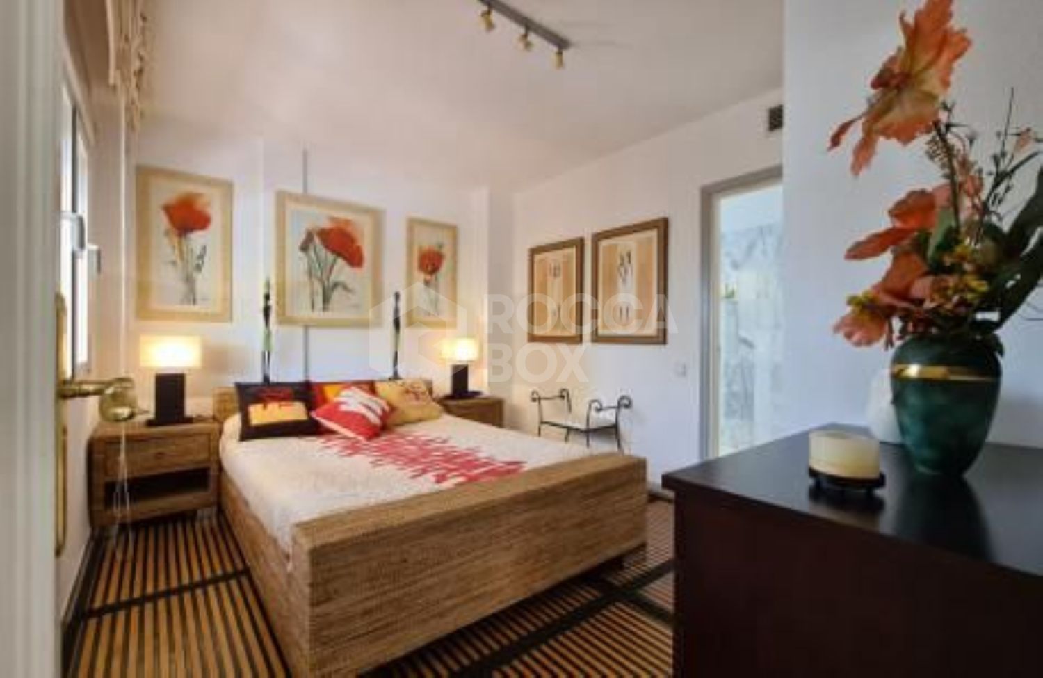 Apartment for long term rent in Rocamar, Marbella Golden Mile