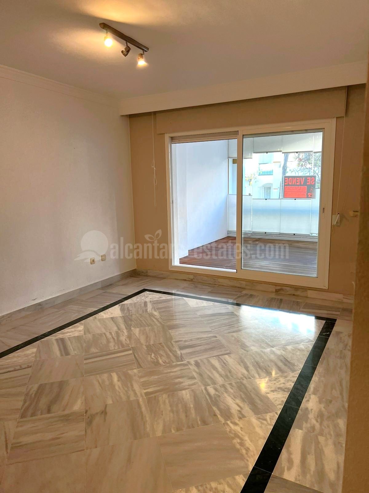 Apartment in Nueva Andalucia, Marbella