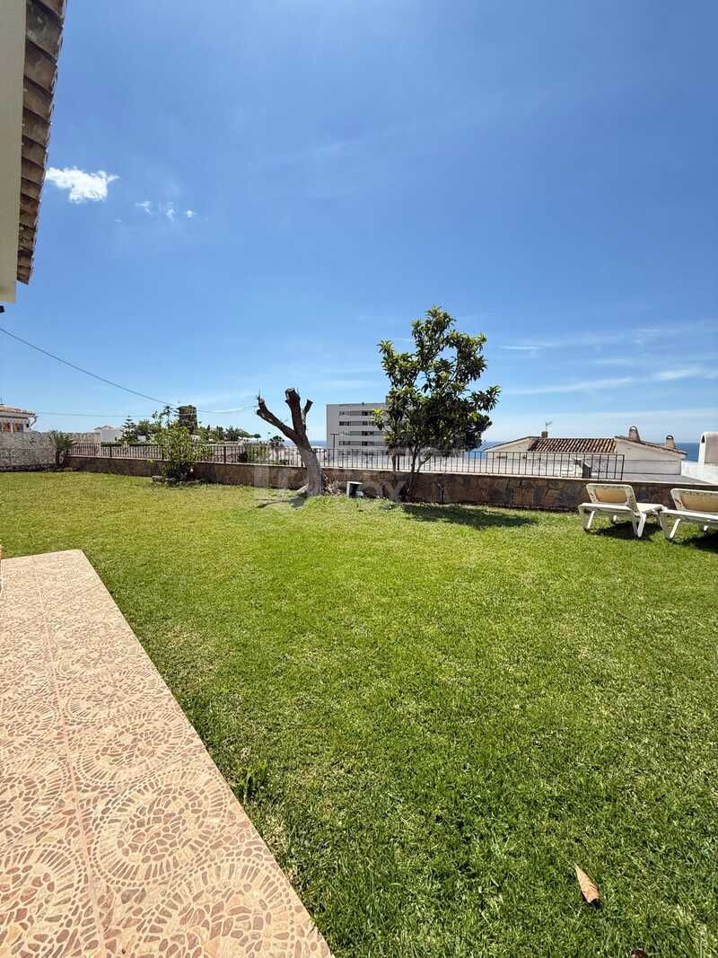 Villa for sale in Benalmadena