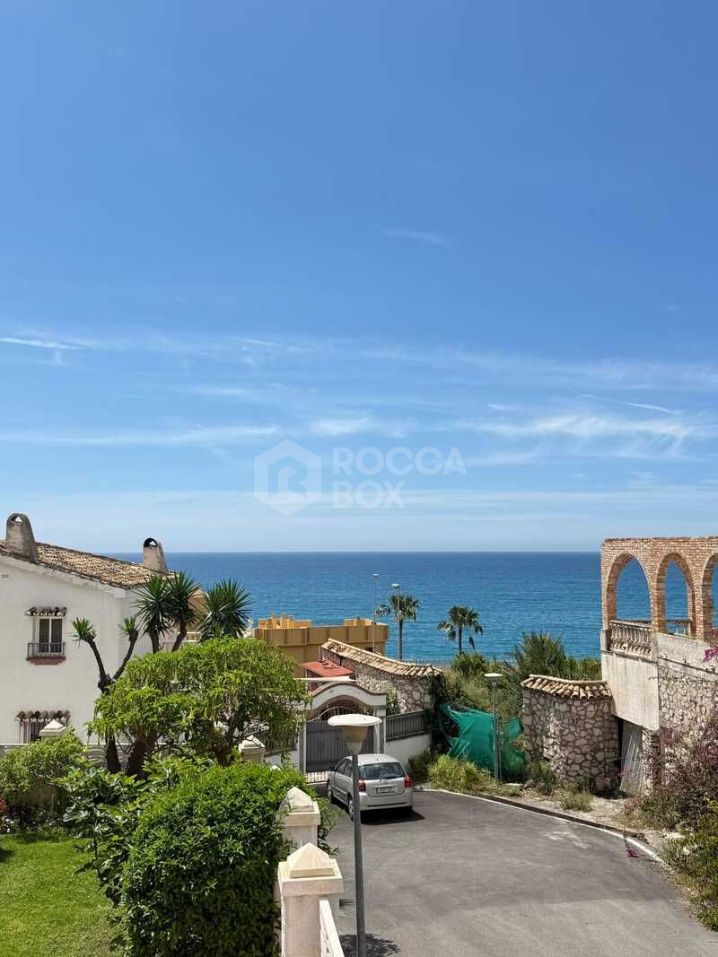 Villa for sale in Benalmadena