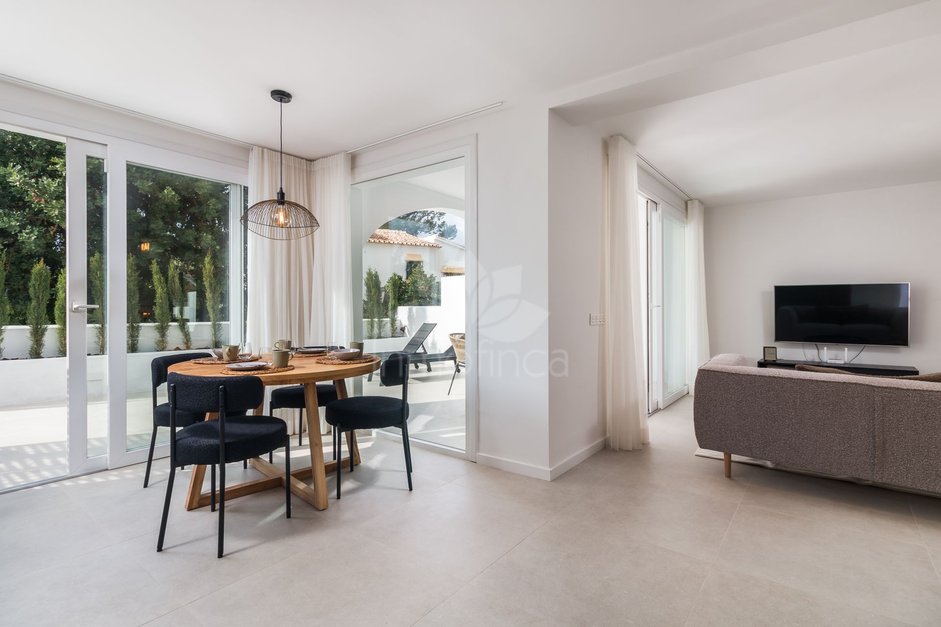 Semi Detached Villa in Cerros del Lago, Istan